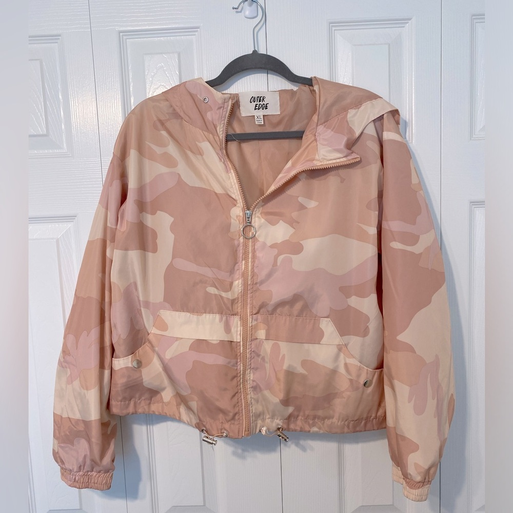 Outer edge light weight jacket  size XL.      A22